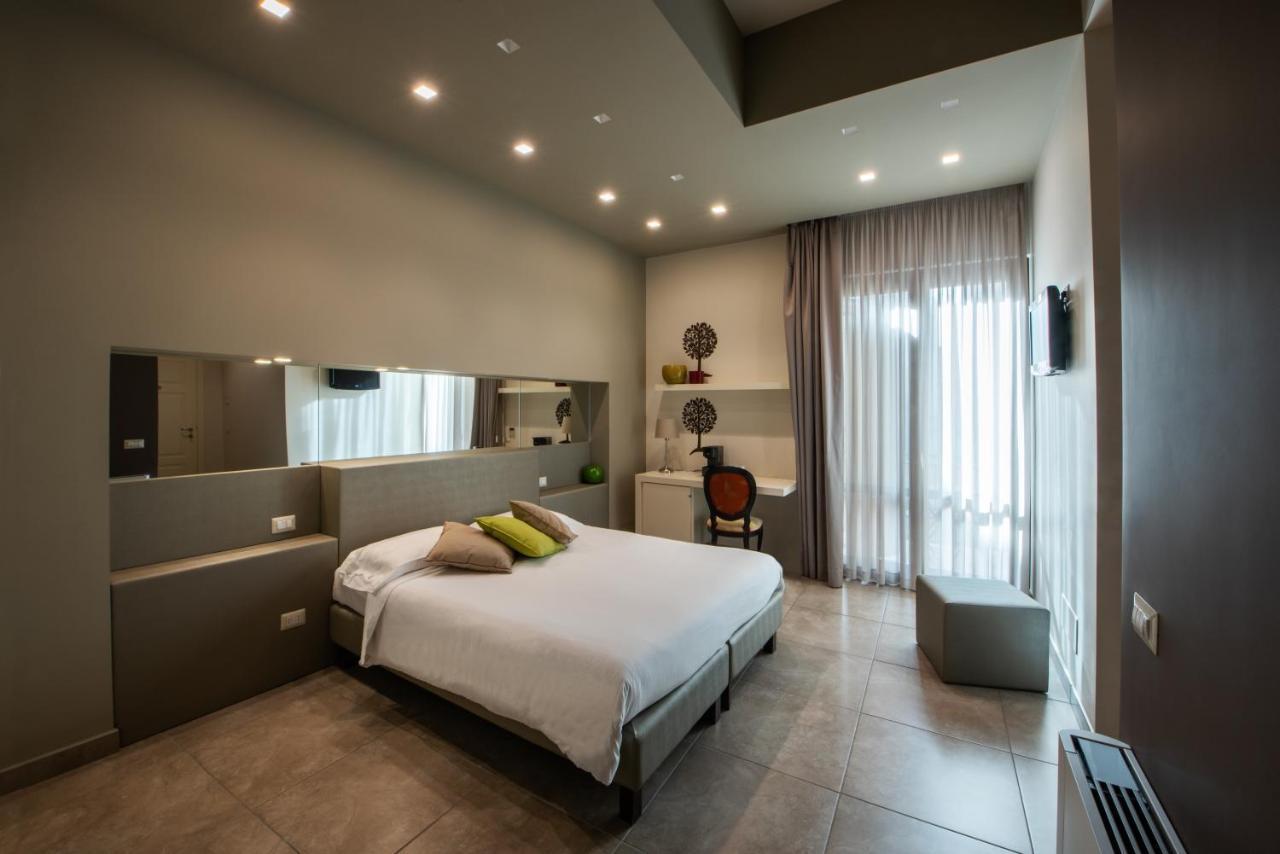 B&B Palazzo Paciotti Trani Extérieur photo